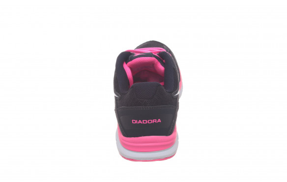 DIADORA HAWK 4_MOBILE-PIC2